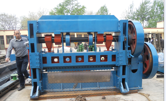China Máquina de malha metálica expandida de aço inoxidável com filtro para produção eficiente fornecedor