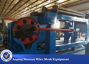 China Largura de baixo nível de ruído sextavada resistente da máquina de tecelagem 4300mm da rede de arame fornecedor