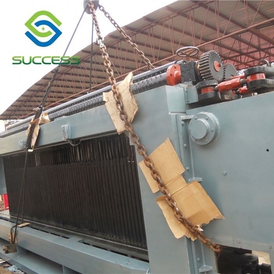 China Máquina de fabricação de malhas de arame de alta velocidade com sistema de controlo PLC de 3 kW de potência fornecedor