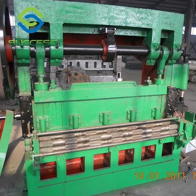China Máquina de fabricação de metal expandido de aço inoxidável para materiais de construção decorativos fornecedor