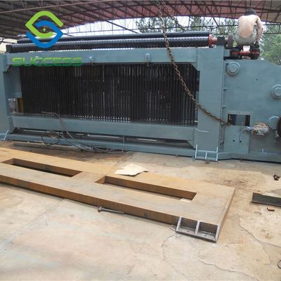 China Máquina de malha hexagonal de rede de 3m Largura máxima 3m 0,75Kw Padrão de potência do motor transversal fornecedor
